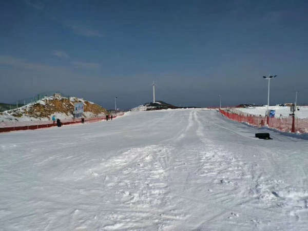 宜昌百里荒滑雪场
