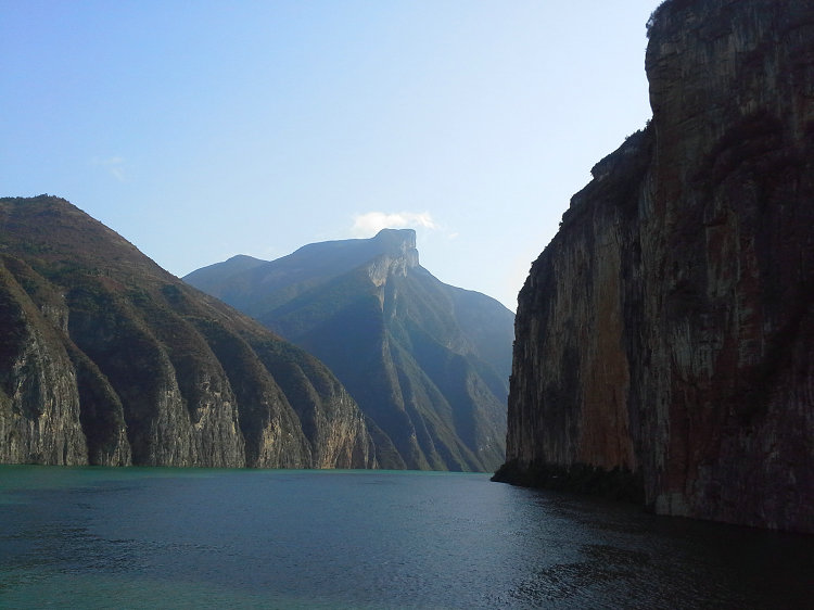 宜昌到奉节长江三峡全景游三天（三峡大坝+白帝城+神农溪）看红叶